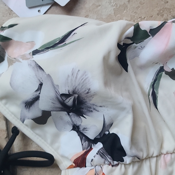 Athleta 1 piece swimsuit - Picture 2 of 8